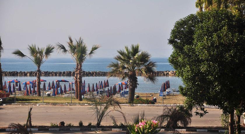 Отель Lysithea Hotel Apts 3